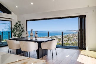 7655 Caminito Avola, La Jolla, CA 92037