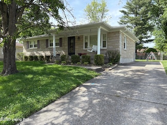9118 Wanlou Dr, Louisville, KY 40272