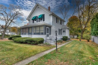 8 Chapel Rd, Barrington, RI 02806