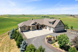 805 W Summit Rd, Colfax, WA 99111