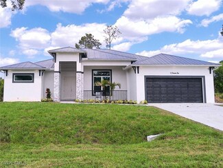 1022 Apple Ave, Lehigh Acres, FL 33971