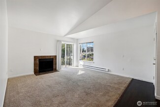 2617 S 272nd St Unit 16, Kent, WA 98032
