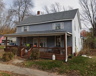 314 4th St N, Hudson, WI 54016