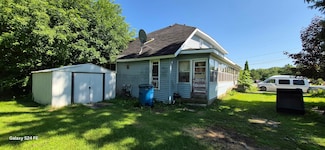 1804 N Hope Rd, Midland, MI 48642