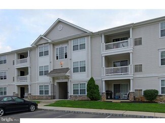 15 Highbridge Ln Unit 15, West Deptford, NJ 08086