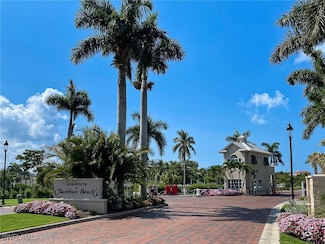 104 Bonaire Ln, Bonita Springs, FL 34134
