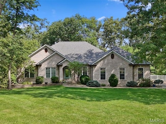 3940 Indian Ridge Ln, Defiance, MO 63341
