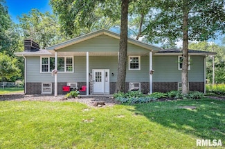 1536 Hickory Point Rd, Metamora, IL 61548