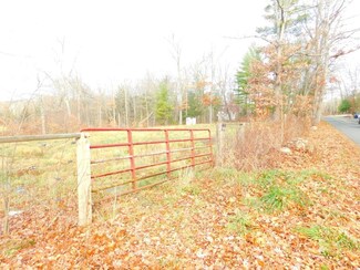 21 Davis Rd, Southwick, MA 01077