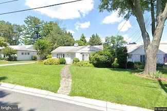 5805 Conway Rd, Bethesda, MD 20817