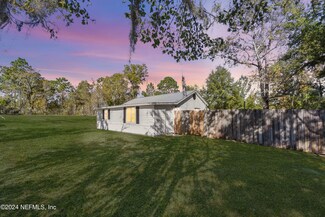 530 Interlachen Blvd, Interlachen, FL 32148