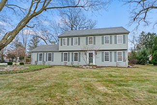 360 Spruce Ln, Crystal Lake, IL 60014