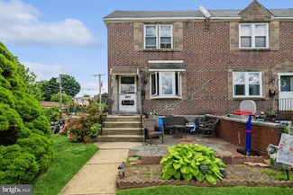 320 S Church St, Clifton Heights, PA 19018