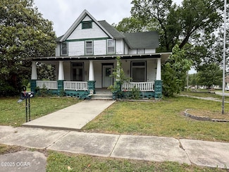1202 Wall St, Galena, KS 66739