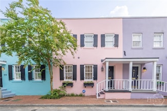 513 E Perry St, Savannah, GA 31401