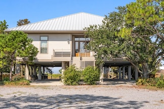 5318 Privateer Blvd, Barataria, LA 70036