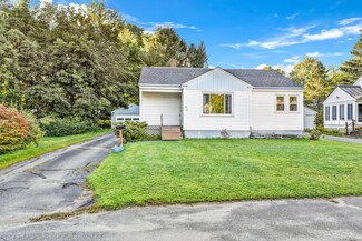 12 Tardiff St, Waterville, ME 04901