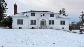220 Hickory Ridge Rd, Greenfield Township, PA 18407