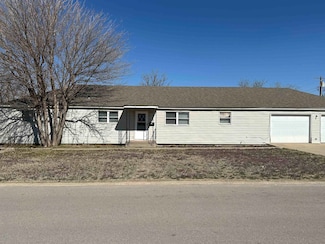 1424 13th St, Woodward, OK 73801