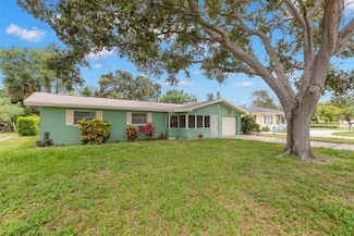 2040 Princeton Ave, Dunedin, FL 34698