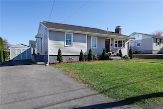 8 Summit Ave, Johnston, RI 02919