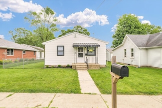 110 S 1st St, Fisher, IL 61843