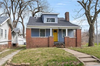 813 41st St, Des Moines, IA 50312