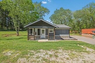 508 Doak St, Livingston, TN 38570
