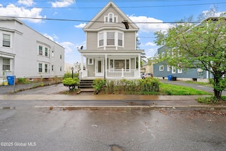 18 Bertha St, Albany, NY 12209