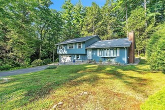 5 Evergreen Ln, Amherst, MA 01002