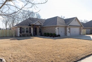 803 Sedgwick Dr, Prairie Grove, AR 72753