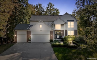 2360 Glenwood Ct, Commerce Township, MI 48382