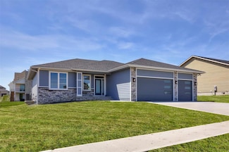 18274 NW Hidden Knoll, Waukee, IA 50263