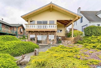 218 E Whidby Ave, Port Angeles, WA 98362
