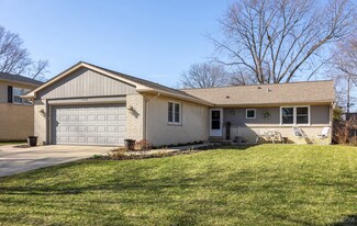 1752 E Carib Ln, Mount Prospect, IL 60056