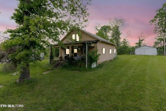 2170 Lone Mountain Rd, Tazewell, TN 37879