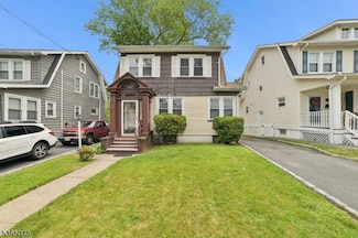 350 Walnut St, Nutley, NJ 07110