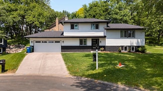 7190 Annapolis Cir N, Maple Grove, MN 55311