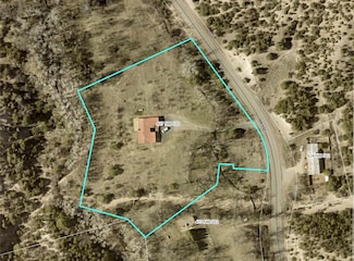 427 Nm 592, Santa Fe, NM 87506