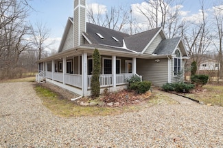9012 Warren Woods Rd, Lakeside, MI 49116
