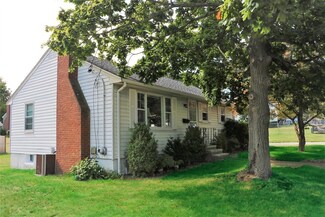 63 Thompson Rd, North Weymouth, MA 02191