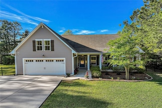 1960 Osprey Lake Cir, Hardeeville, SC 29927