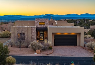 7 Abierto Way, Santa Fe, NM 87506
