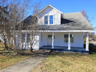74 Conner St, Dillwyn, VA 23936