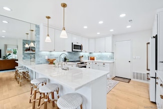 2157 Sea Village Cir, Cardiff By the Sea, CA 92007