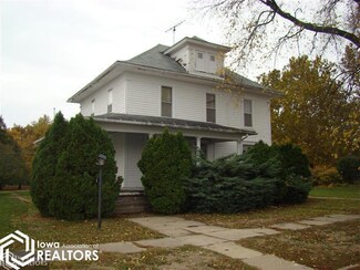 106 N Davis St, Keota, IA 52248
