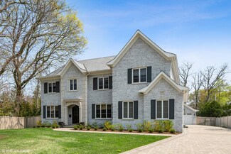 427 Old Green Bay Rd, Glencoe, IL 60022