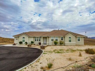 691 Bunkhouse Ct, Fernley, NV 89408