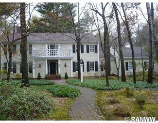3722 Goldridge Rd, Eau Claire, WI 54701