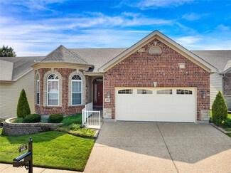 165 Blue Water Dr, Saint Peters, MO 63366